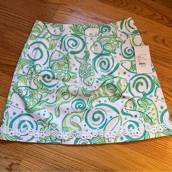 Lilly Pulitzer green and white skirt in schools out print size 8 - Picture 9 of 9